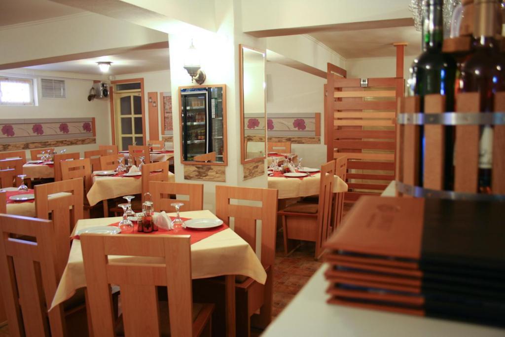 Pension Varadia Gran Varadino Esterno foto