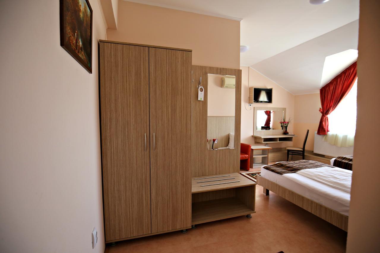 Pension Varadia Gran Varadino Esterno foto